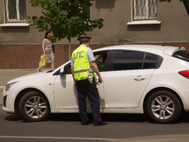 Ростовские полицейские задержали неадекватного водителя «под наркотиками»